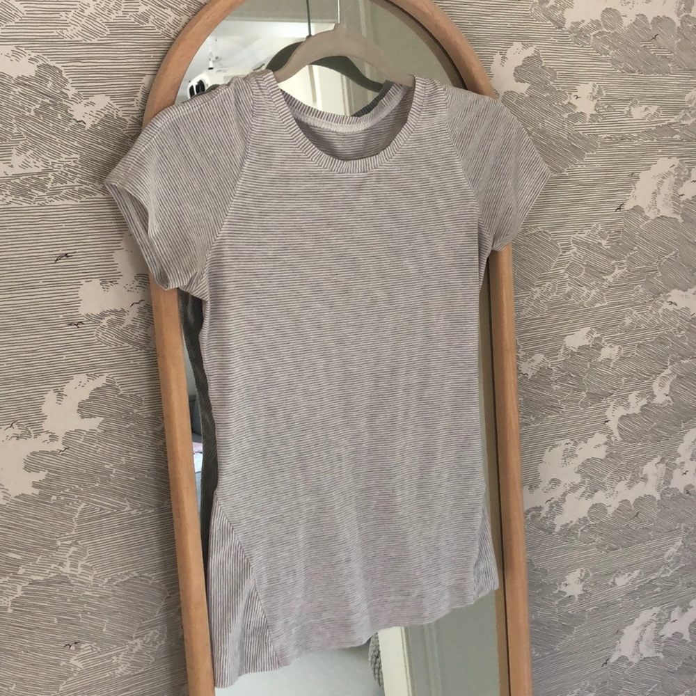 Lululemon Let Be Short Sleeve Tee